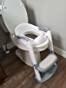 SKYROKU 8839 Toilettensitz mit Treppe Grau Doppelpedal